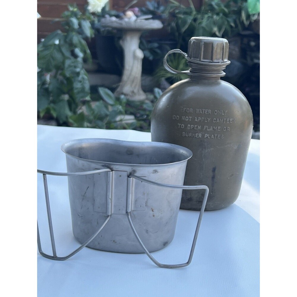 1968 US Military Zarn 1 Qt Canteen With M-1910 Marked Metal Cup